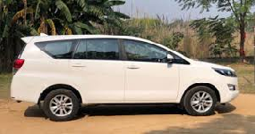 Chandigarh to Delhi taxi